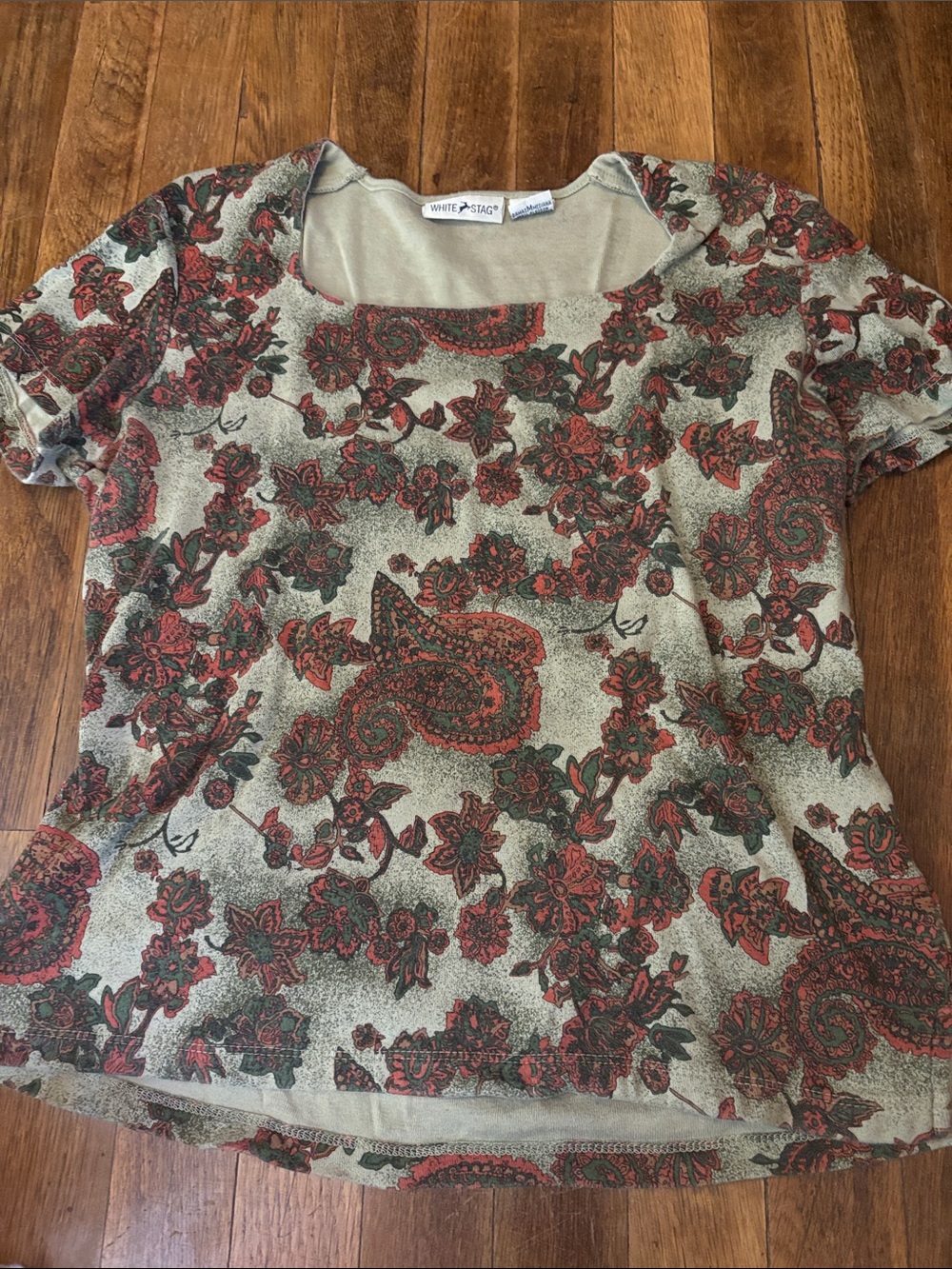 White Stag Olive Green Paisley Floral Short Sleeve Tee
